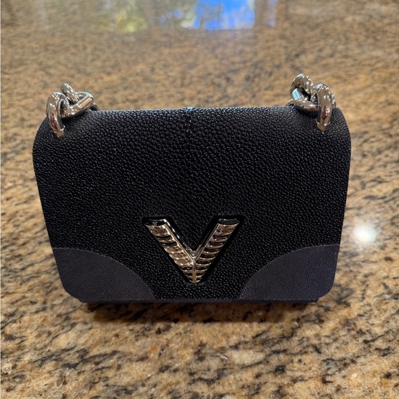 Authentic Louis Vuitton Twist PM Stingray (Galuchat) Handbag - Picture 4 of 6